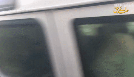 火箭筒砸车窗!俾路支伏击巴基斯坦军警防弹车,打一梭子没穿,拉开车门爆头!